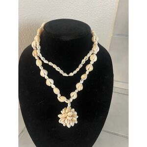 Hawaiian Cowrie Shell Hand-Crafted Vintage 38"Floral Lei Necklace Tassel